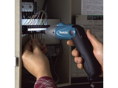 Cordless screwdriver Makita 6723DW