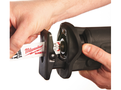 Акумулаторния саблен трион Milwaukee M18BSX-0 с мощен 4-полюсен мотор