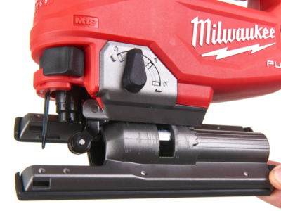 Акумулаторен прободен трион Milwaukee M18FJS-0X с куфар