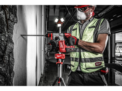 MILWAUKEE M18BLHX-502X SDS-PLUS brushless drill with 2 batteries 5 ah, charger and case
