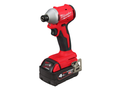 Milwaukee M18 BLIDRCMC-402C Ударен винтоверт с батерия, куфар и подарък елек
