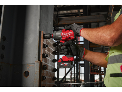 Milwaukee M18FHIW2F12-0X Безчетков акумулаторен гайковерт 2034 Nm с куфар