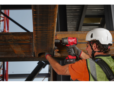 Milwaukee M18FHIW2F12-0X Безчетков акумулаторен гайковерт 2034 Nm с куфар