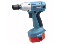 Акумулаторен ударен гайковерт Makita 6918DWA